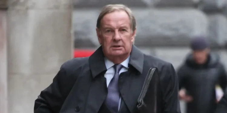 Bankieri në Angli i transferoi gruas 80 milionë paund për të shmangur taksat, por ajo e divorcoi. Gjykata e Lartë i jep të drejtë…