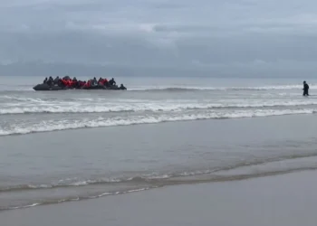 Plani anti-gomone Starmer-Macron, mund të “mbytet” para se të aplikohet!