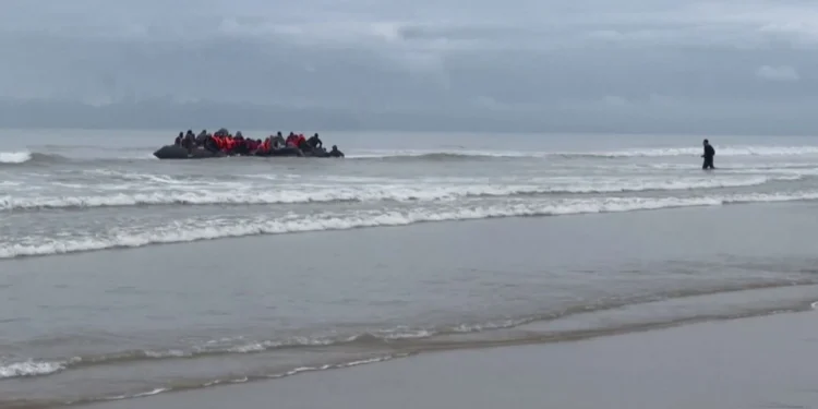 Plani anti-gomone Starmer-Macron, mund të “mbytet” para se të aplikohet!