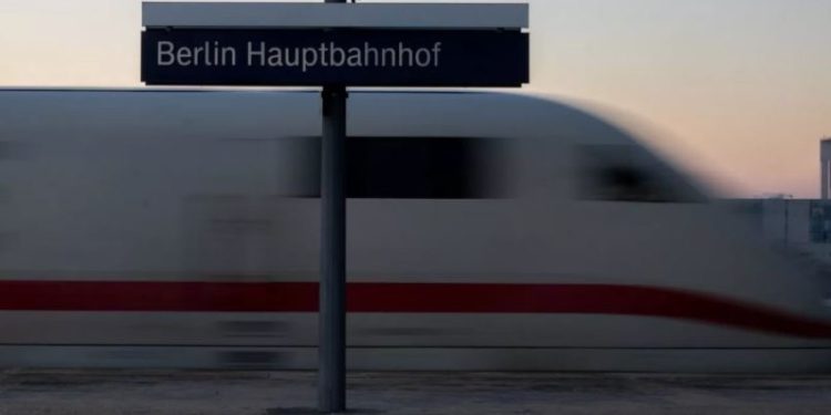 Trenat direkt midis Londrës dhe Berlinit priten të bëhen realitet së shpejti