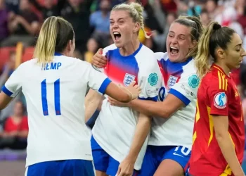 Anglia mbetet “Mbretëreshë” e Europës, vajzat angleze hakmerren ndaj Spanjës dhe fitojnë për herë të dytë radhazi Kampionatin Europian