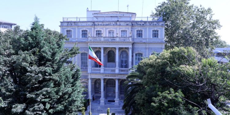 Franca, Britania dhe Gjermania zhvillojnë takim në Stamboll me Iranin për bisedimet bërthamore