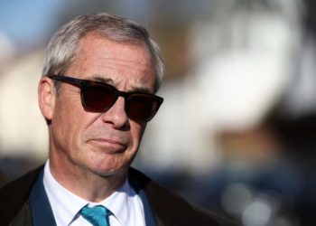 “Nga bunkerët te raki-ja”, Politico: 9 gjëra që Nigel Farage mund të bëjë në Shqipëri!