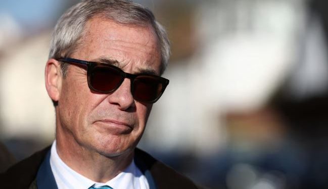 “Nga bunkerët te raki-ja”, Politico: 9 gjëra që Nigel Farage mund të bëjë në Shqipëri!