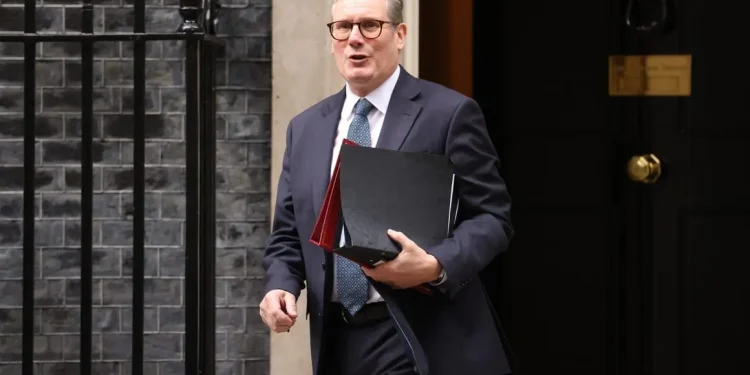 Sondazhi: Tre në pesë britanikë të pakënaqur nga kryeministri Starmer