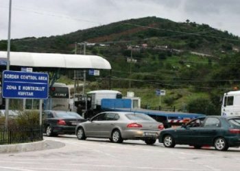Fluks i lartë në dalje të Shqipërisë. Në Kakavije, në 24 orët e fundit kaluan mbi 12 mijë shtetas në hyrje-dalje