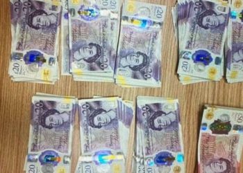 Kontroll i rreptë në aeroport: Pasagjerit nga Londra i konfiskohen mjete monetare mbi kufirin e lejuar