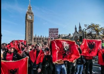 Nga gomonia te vizat/ Shqiptarët ndryshojnë kurs, rënie rekord e azilkërkimeve në Britani