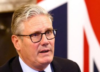 Kryeministri britanik premton sërish: Emigrantët që hyjnë në vend me varka të vogla do të ndalohen dhe do të kthehen mbrapsht