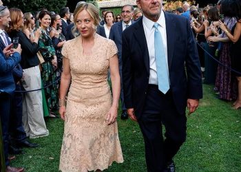 Nuk i pëlqente vila që i kishin caktuar,​ ambasadori amerikan në Itali jetoi në jaht dhe shkonte në punë me helikopter