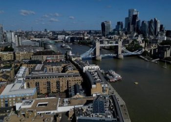 Frikë nga spiunazhi? Punimet në bodrumin e ambasadës kineze përplasin Londrën me Pekinin