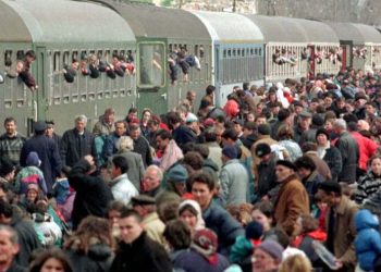 Prokuroria dorëzon aktakuzë në mungesë për dëbimin me forcë të mbi 800 mijë civilëve shqiptarë më 1999