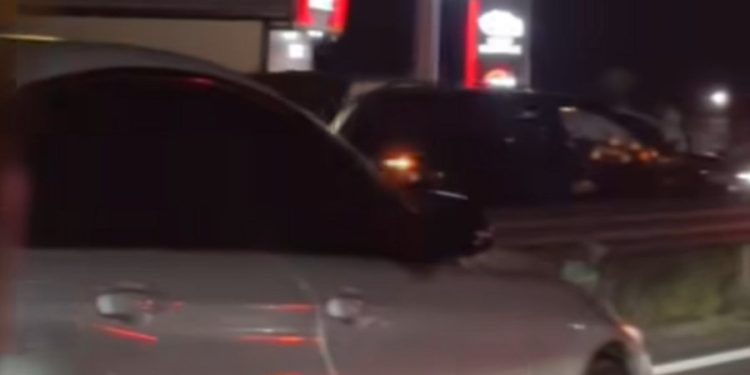 Aksident në Prishtinë-Pejë, humbin jetën burrë e grua