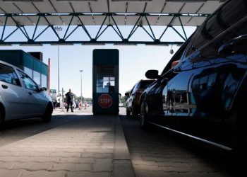 U ndaluan nën dyshimin për krime lufte, lirohen dy shtetasit e Kosovës në Serbi