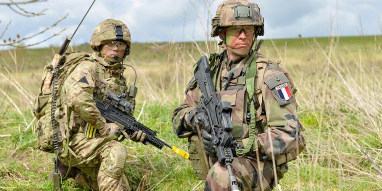 Franca dhe Britania e Madhe: Të gatshëm për të vendosur një “forcë sigurie” në Ukrainë pas armëpushimit