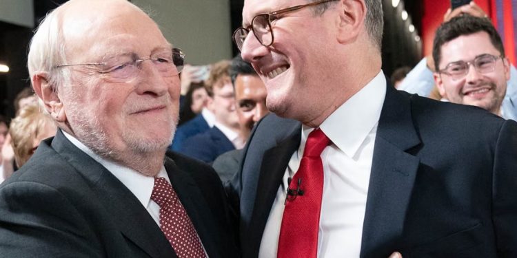 Neil Kinnock i bën thirrje qeverisë të heqë kufirin e dy fëmijëve në përfitimet