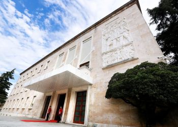 E ngarkuara me punë e SHBA, Nancy Vanhorn shkon në kryeministri