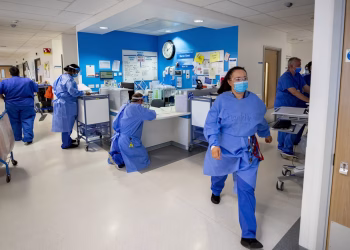 Pacientët me sëmundje mendore presin me vite për trajtim në Angli