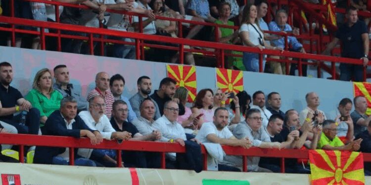 Mickoski dënon thirrjet antishqiptare në Kumanovë, Osmani kërkon masa të menjëhershme