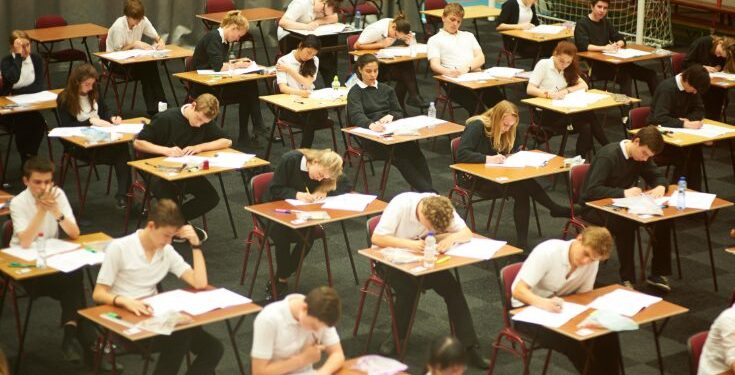 Rezultatet e dobëta të testeve kombëtare në Britani shkaktojnë alarm