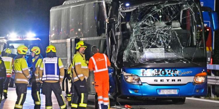 Autobusi nga Kosova përplaset me një kamion në Gjermani, 30 të lënduar, dy në gjendje të rëndë