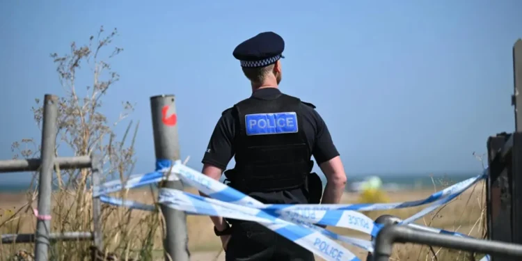 Angli/ Një person humb jetën pas një përleshje me disa adoleshentë, arrestohen një vajzë 16-vjeçare dhe dy djem 15-vjeçarë