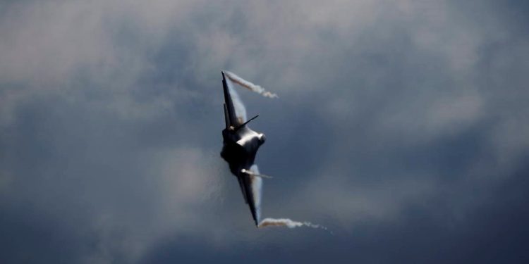 Britania e Madhe blen avionë luftarakë amerikanë F-35 që mund të mbajnë armë bërthamore