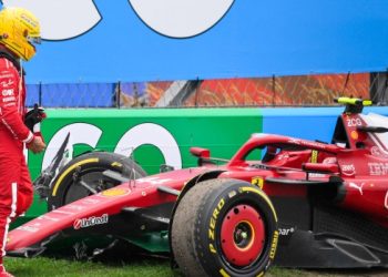 E diela “e zezë” e Ferrari-t s’ka fund, Hamilton penalizohet me pesë vende në Çmimin e Madh të Monzës