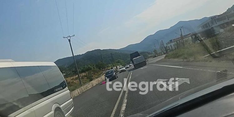 Fluks i madh nga Kosova drejt bregdetit, mbi 30 kilometra trafik në hyrje të Milotit