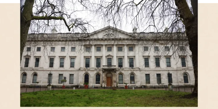 Do të jetë më e madhja në Europë, pse kundërshtohet ambasada e re e Kinës në Britani