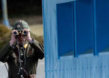 Koreja e Jugut hap zjarr pasi trupat e Koresë së Veriut e kaluan kufirin