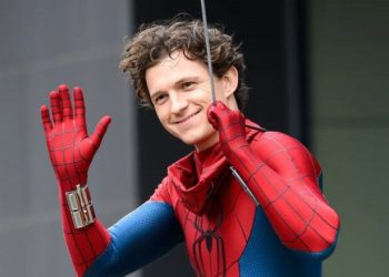 Tom Holland rikthehet në Skoci, xhiron Spider Man-in e ri në rrugët e Glasgout