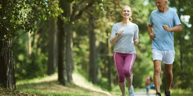 Ushtrimet që duhet të bëni për të qenë në formë deri në 100 vjeç