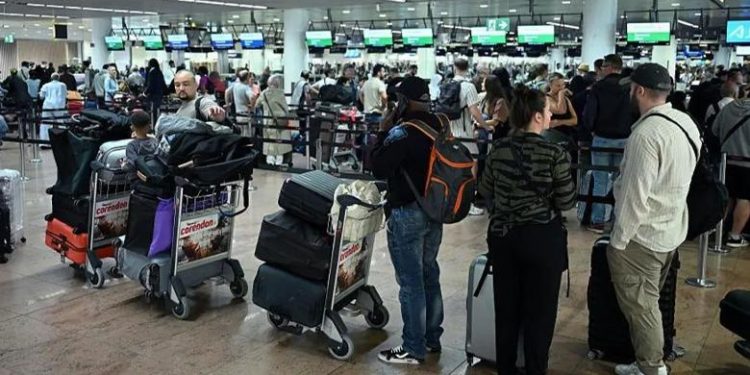 Sulmi kibernetik në aeroportet e Heathrow, Berlinit dhe Brukselit, Britania arreston personin që dyshohet se fshihet pas tij