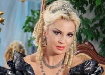 Incident në Teatrin e Operas, sopranoja Eva Golemi dërgohet në spital pas rrëzimit në skenë