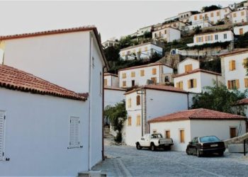 Reportazh/ Vunoi “parajsa” e pushtuar me hekur e beton nga ‘strategjikët’