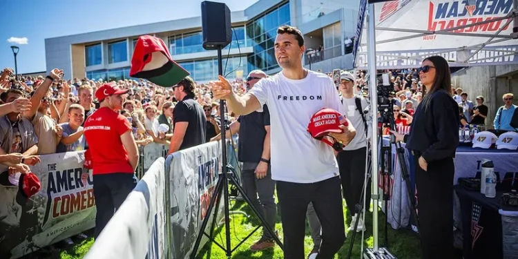 Charlie Kirk: Njeriu që sfidoi liberalët deri ditën që u vra