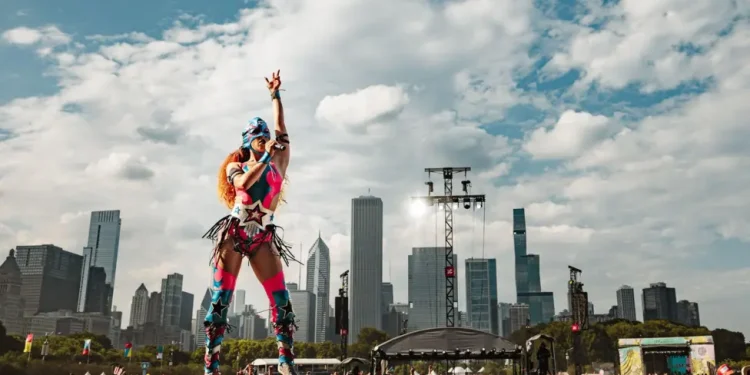 Shikoni foto mahnitëse të Chappell Roan, Charli XCX dhe Doja Cat të nominuara për çmimin e fotografisë muzikore