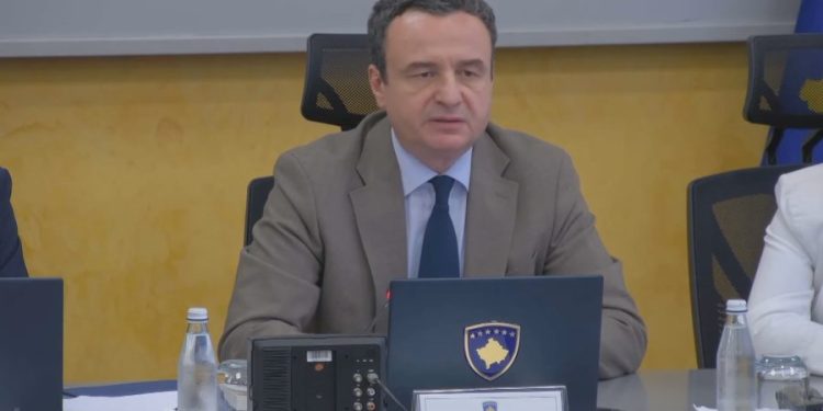 Mori mandatin e partisë për kryeministër, Kurti sulmon Kushtetuesen dhe opozitën