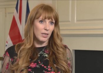 Krizë qeveritare në Londër. Nuk pagoi taksat, zëvendëskryeministrja jep dorëheqjen