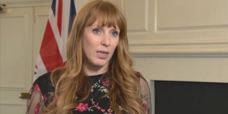 Krizë qeveritare në Londër. Nuk pagoi taksat, zëvendëskryeministrja jep dorëheqjen