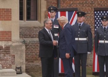 “Raportet SHBA-Britani, të pathyeshme”, Trump lë pas kurorën e mbretit dhe flet politikë me Starmer