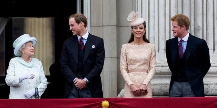 Princi William ushtroi presion ndaj Mbretëreshës Elizabeth? Dyshohet se i kërkoi të ndërhynte në referendumin e pavarësisë së Skocisë