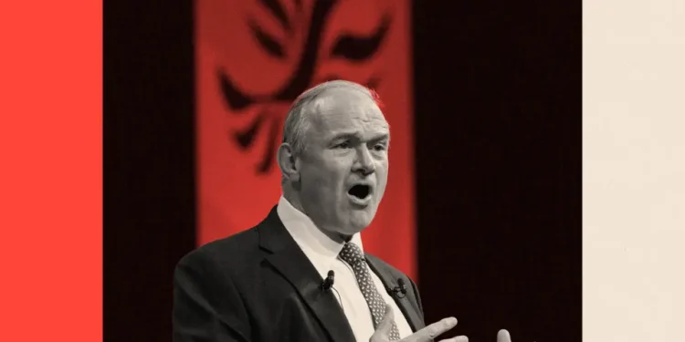 Ed Davey-t i pëlqen të bëjë shaka, por a ka ardhur koha që Liberal Demokratët të bëhen seriozë?