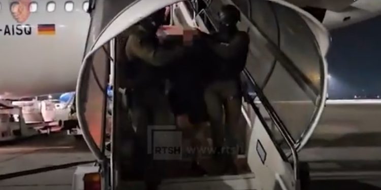 Ekstradohet Vilson Pepa, pjesë e grupit të Çopjave, akuzuar për trafikimin e 11 tonëve kokainë