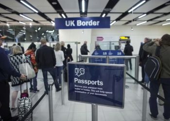 Deputetët e majtë kërkojnë që reformat të hidhen në koshin e plehrave në luftën e re civile të Partisë Laburiste kundër migracionit.