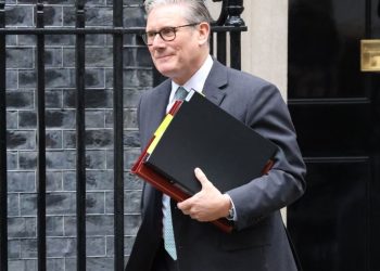 Ekipi i Starmer është ‘futur në bunker’ që nga riorganizimi i kabinetit, thotë deputeti i Partisë Laburiste