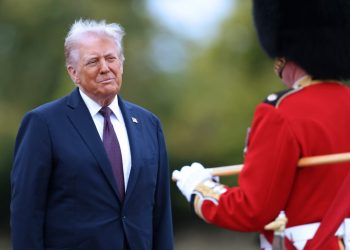 ABC-së i ndalohet pjesëmarrja në konferencën për shtyp të Trump në Mbretërinë e Bashkuar pas përplasjes së tij me gazetarin australian John Lyons