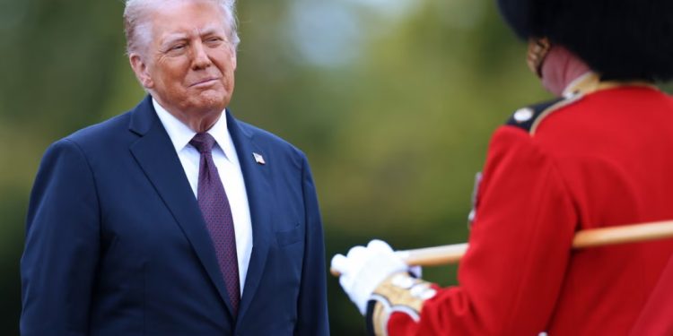 ABC-së i ndalohet pjesëmarrja në konferencën për shtyp të Trump në Mbretërinë e Bashkuar pas përplasjes së tij me gazetarin australian John Lyons