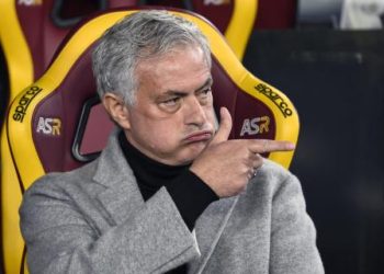 Shtypi turk sulmon Mourinhon: Kishte një marrëveshje me Benfikën, UEFA duhet të hetojë